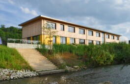 Bürogebäude Ansicht vom Fluß 