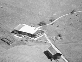 Luftaufnahme Bauernhaus im Allgäu 
